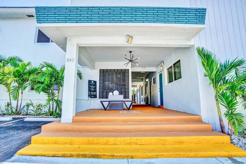 Hollywood Beach, Steps To The Beach, Pool Екстериор снимка