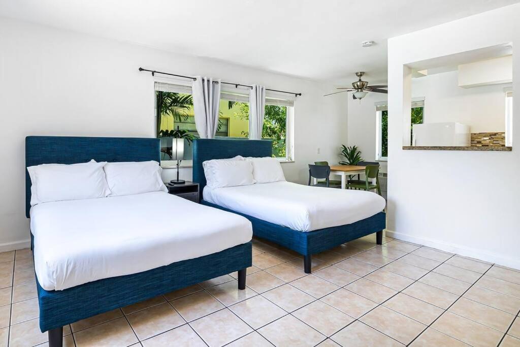 Hollywood Beach, Steps To The Beach, Pool Екстериор снимка
