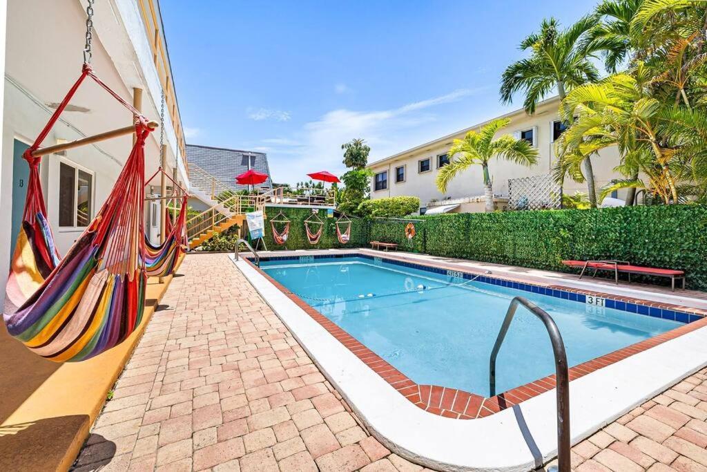 Hollywood Beach, Steps To The Beach, Pool Екстериор снимка