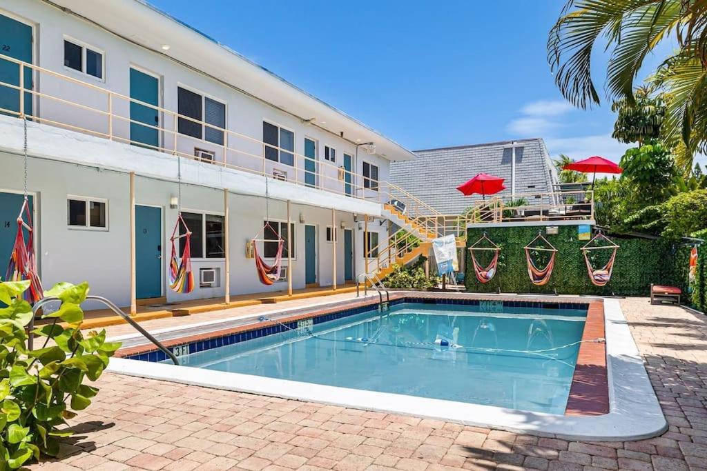 Hollywood Beach, Steps To The Beach, Pool Екстериор снимка